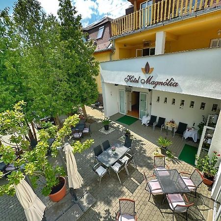 Hotel Magnolia Balatonszepezd Luaran gambar