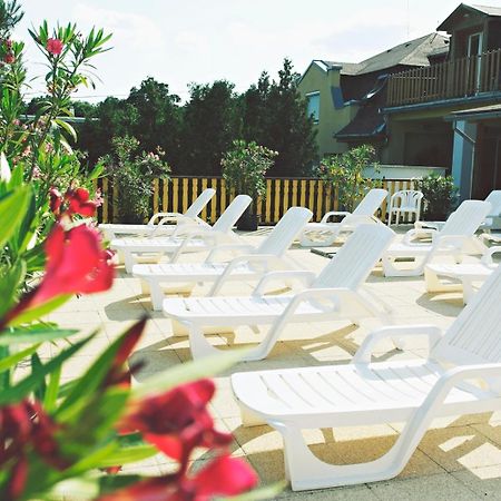 Hotel Magnolia Balatonszepezd Luaran gambar