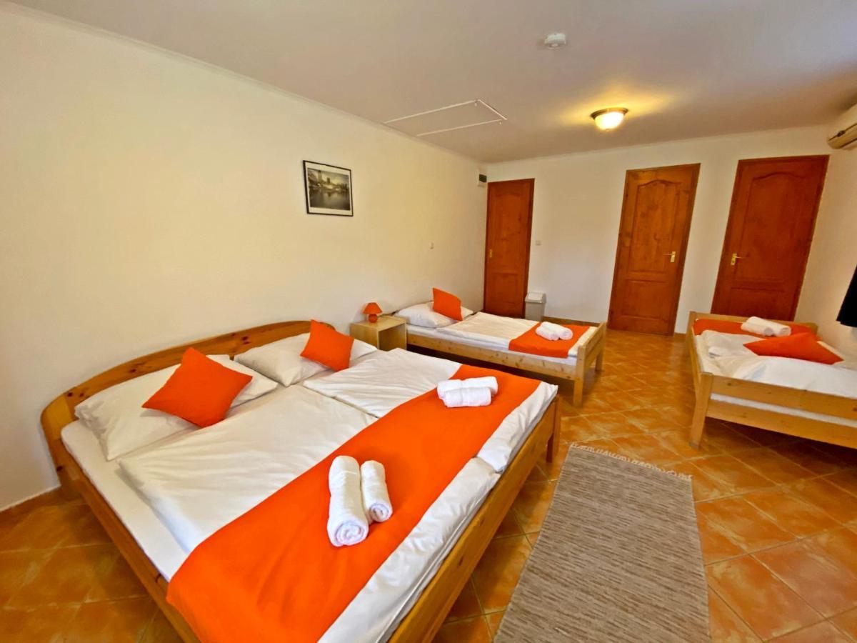 Hotel Magnolia Balatonszepezd Luaran gambar