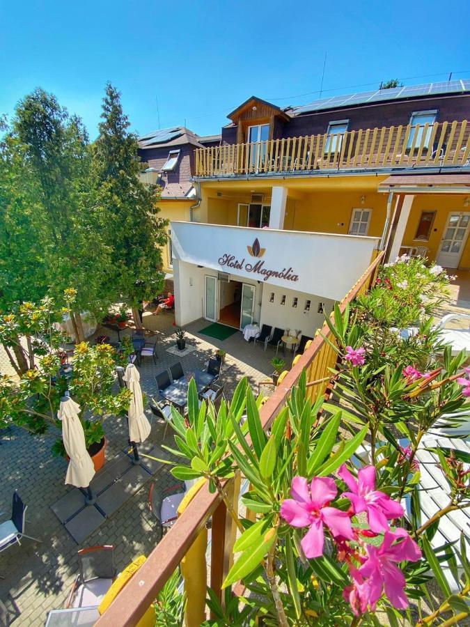Hotel Magnolia Balatonszepezd Luaran gambar