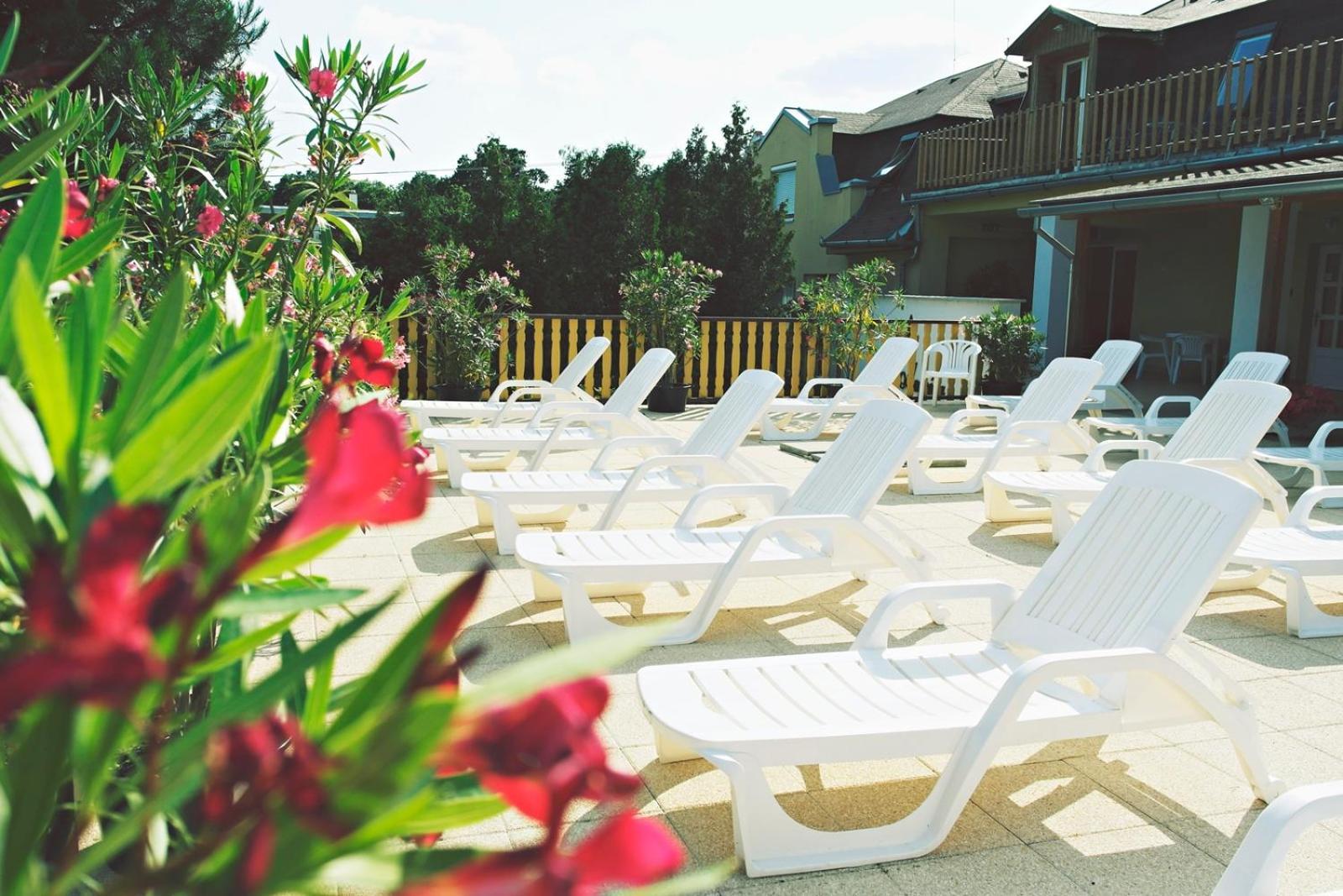 Hotel Magnolia Balatonszepezd Luaran gambar