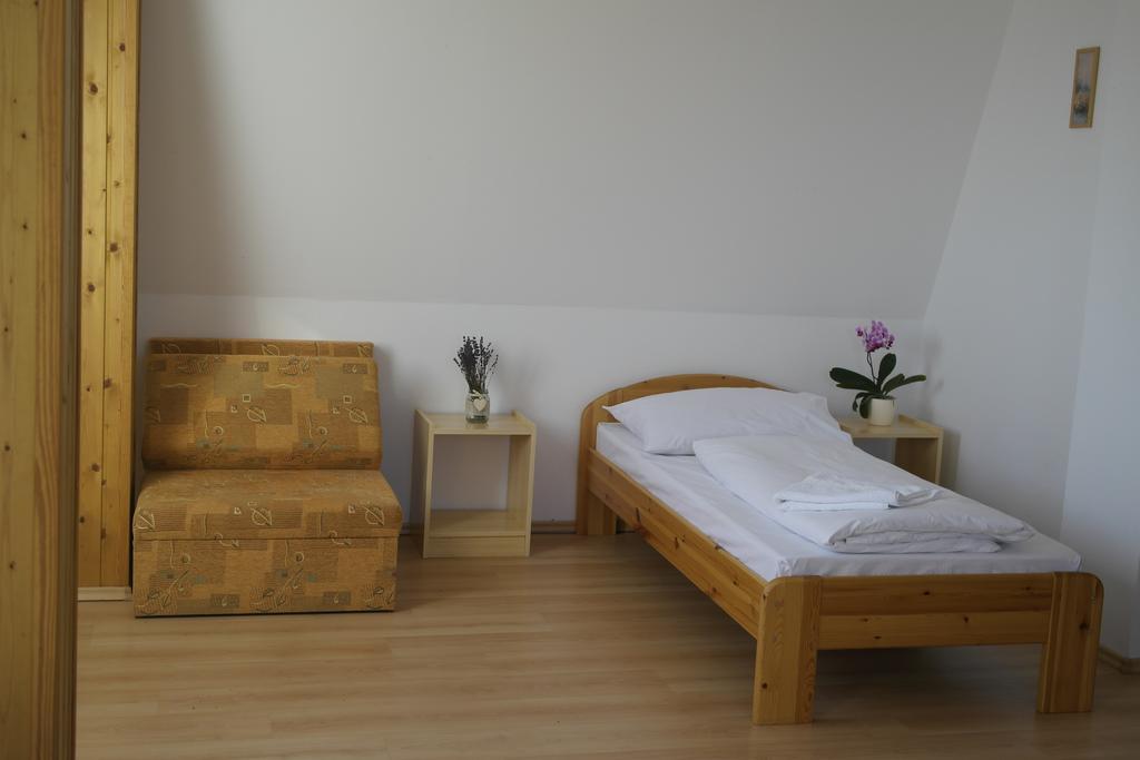 Hotel Magnolia Balatonszepezd Luaran gambar