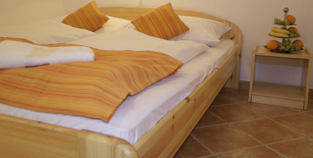 Hotel Magnolia Balatonszepezd Luaran gambar