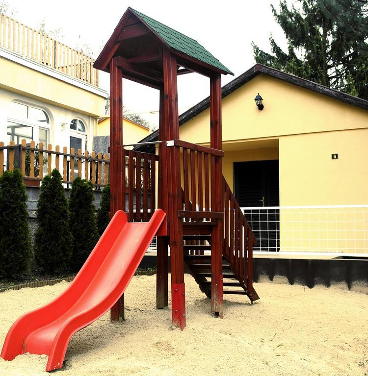 Hotel Magnolia Balatonszepezd Luaran gambar