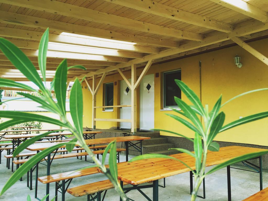 Hotel Magnolia Balatonszepezd Luaran gambar
