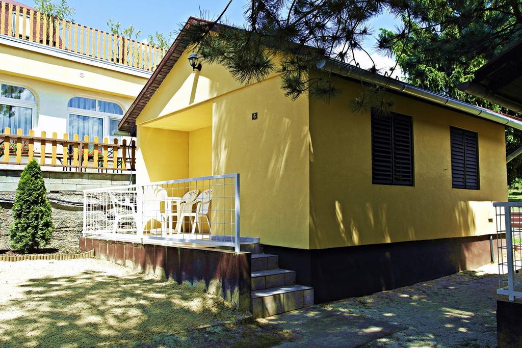 Hotel Magnolia Balatonszepezd Luaran gambar
