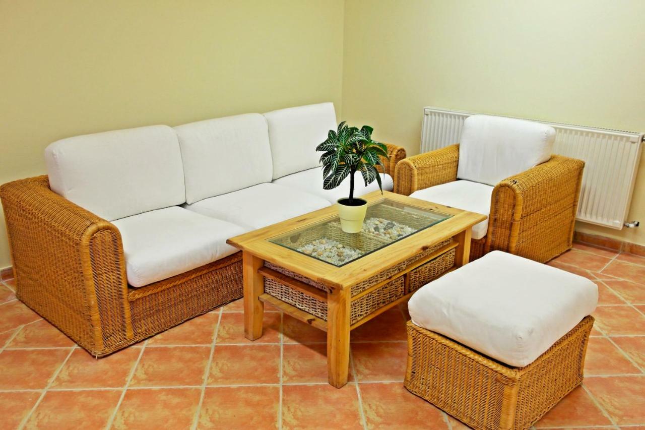 Hotel Magnolia Balatonszepezd Luaran gambar