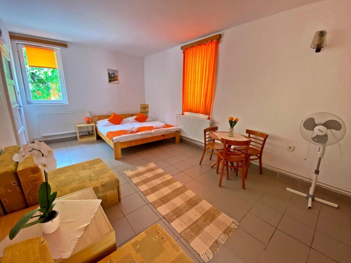 Hotel Magnolia Balatonszepezd Luaran gambar