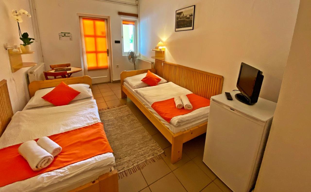 Hotel Magnolia Balatonszepezd Luaran gambar